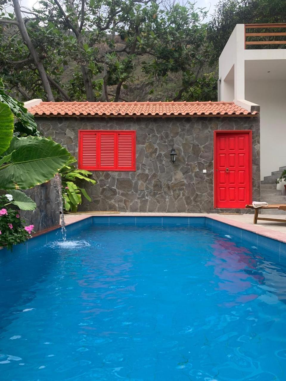 Kasa Wahnon Villa Pombas Екстериор снимка